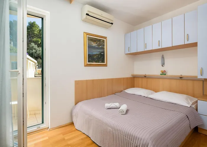 Sunny Ii マカルスカ