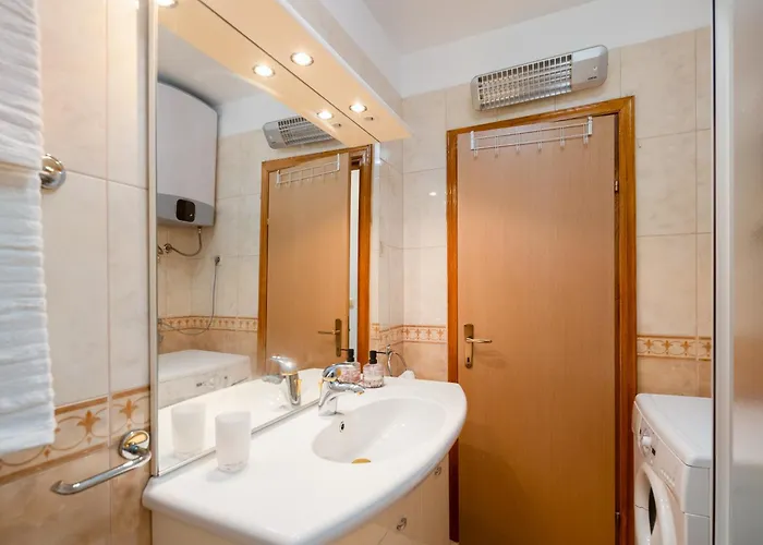 Sunny Ii アパート マカルスカ