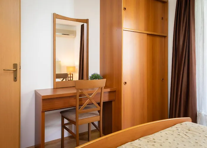 Sunny Ii アパート マカルスカ