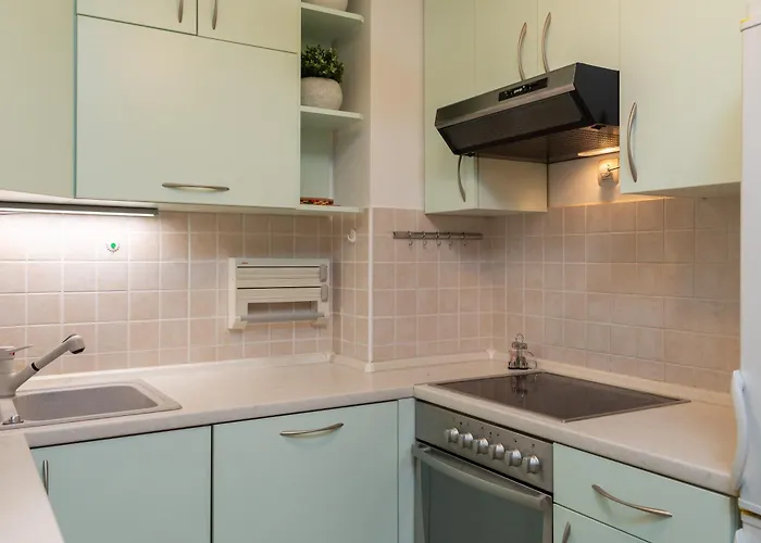 Sunny Ii * マカルスカ