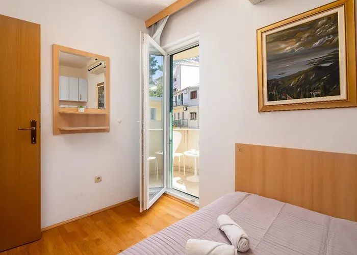 Sunny Ii マカルスカ