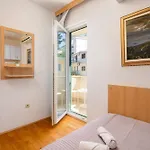 Sunny Ii ماكارسكا