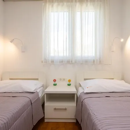 Apartman Sunny Ii *